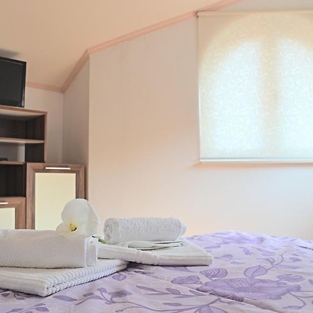 Apartments Dragun Подстрана Екстер'єр фото