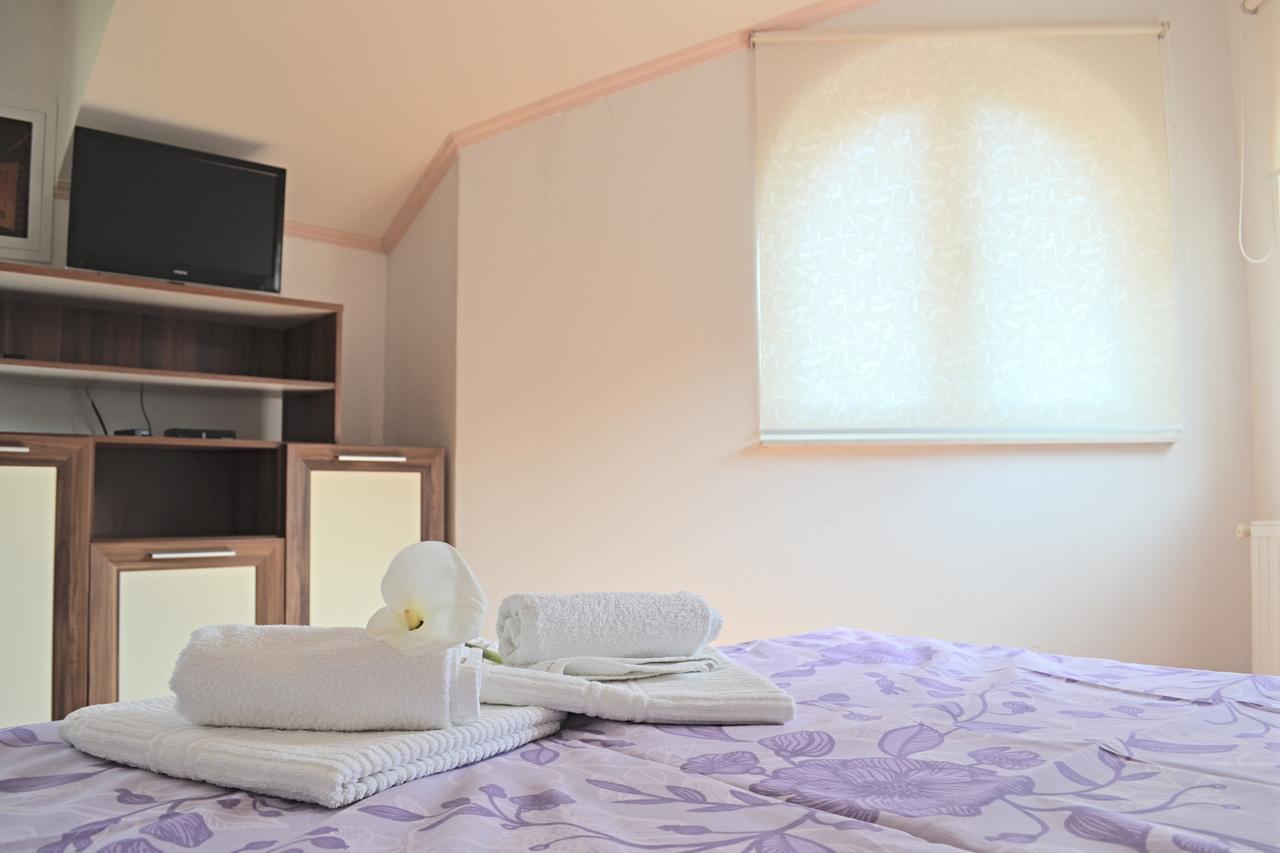 Apartments Dragun Подстрана Екстер'єр фото